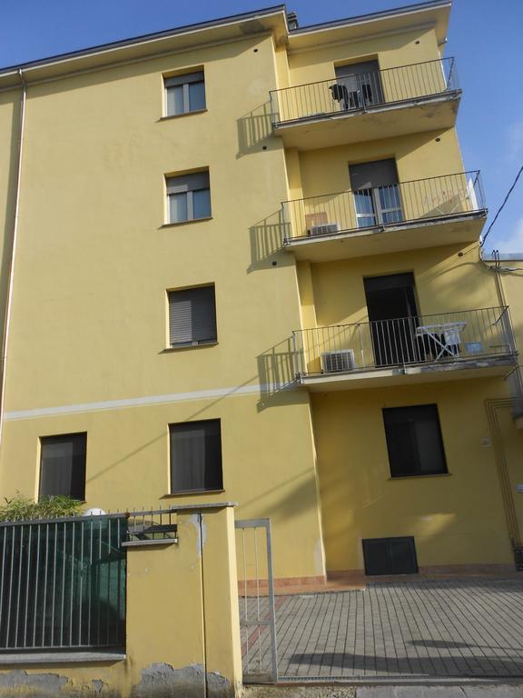 Residence Il Rampicante Monticelli Terme Exterior foto